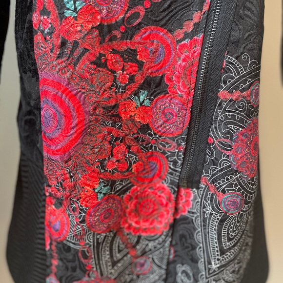 Goa Paris. NWOT What can I say that the pics don’t - Picture 4 of 15